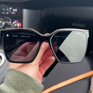 Quay level up sunglasses